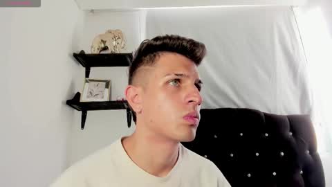 Snapshot of kevin_ahs1 chatting on 03/11/26, 09:32 Kevin Ahs online show from 03/11/26, 09:32