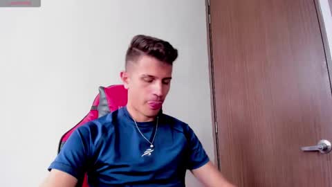 Snapshot of kevin_ahs1 chatting on 03/12/26, 04:02 Kevin Ahs online show from 03/12/26, 04:02