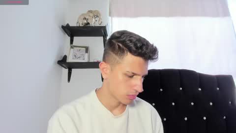 Snapshot of kevin_ahs1 chatting on 04/09/26, 04:12 Kevin Ahs online show from 04/09/26, 04:12