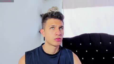 Snapshot of kevin_ahs1 chatting on 04/10/26, 05:17 Kevin Ahs online show from 04/10/26, 05:17