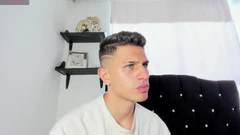 Snapshot of kevin_ahs1 chatting on 04/13/26, 08:58 Kevin Ahs online show from 04/13/26, 08:58