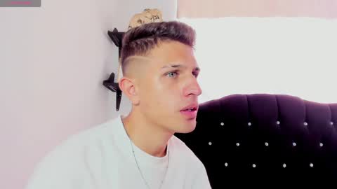 Snapshot of kevin_ahs1 chatting on 04/14/26, 09:10 Kevin Ahs online show from 04/14/26, 09:10