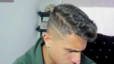 Snapshot of kevin_ahs1 chatting on 04/15/26, 08:42 Kevin Ahs online show from 04/15/26, 08:42