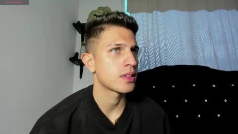 Snapshot of kevin_ahs1 chatting on 04/19/26, 11:07 Kevin Ahs online show from 04/19/26, 11:07