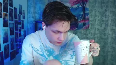 Snapshot of kevin_joestar chatting on 05/17/26, 04:21 Kevin online show from 05/17/26, 04:21