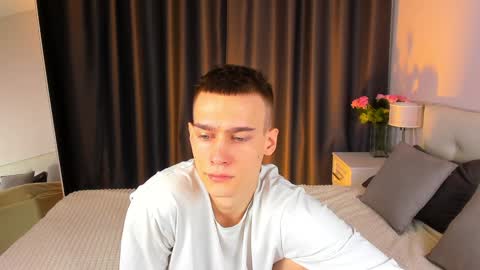 Ask me online show from 02/02/25, 06:04