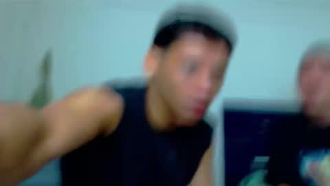 Snapshot of kevin_marlon__ chatting on 10/26/25, 01:33 kevin marlon online show from 10/26/25, 01:33