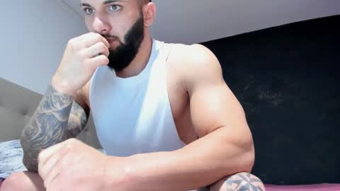 Snapshot of kevin_muscle1 chatting on 03/26/26, 10:54 Kevin online show from 03/26/26, 10:54