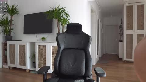 Snapshot of kevinandresxx chatting on 02/28/25, 09:47 Kevin online show from 02/28/25, 09:47