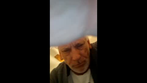 Snapshot of kevinj6969 chatting on 12/16/25, 04:28 kevinj6969 online show from 12/16/25, 04:28