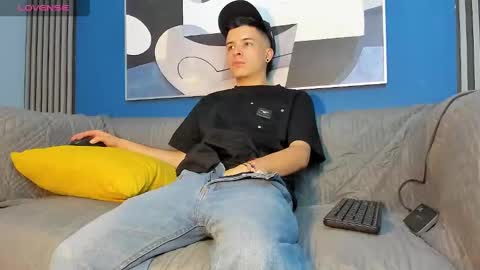 Sexy  Hot Kevin online show from 09/19/25, 07:47