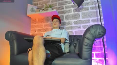 Sexy  Hot Kevin online show from 12/05/25, 05:05