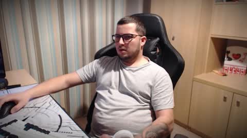 Kevinn online show from 11/27/25, 06:32