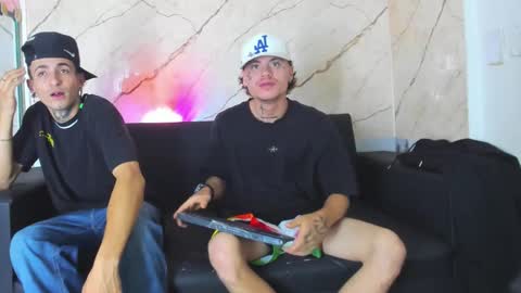 Snapshot of kevinperlas_ chatting on 11/08/25, 01:39 kevinperlas_ online show from 11/08/25, 01:39