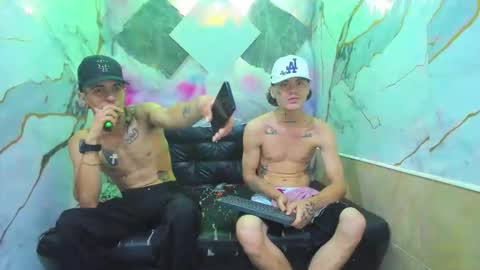 kevinperlas_ online show from 11/20/25, 08:52