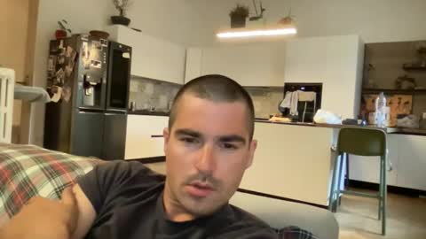 Snapshot of kevinpillobello chatting on 04/29/26, 04:11 kevinpillobello online show from 04/29/26, 04:11