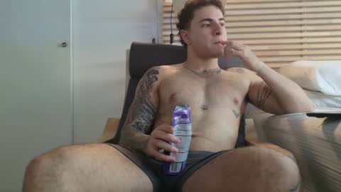 Snapshot of kevinwolf777 chatting on 04/09/26, 06:35 Kevin online show from 04/09/26, 06:35