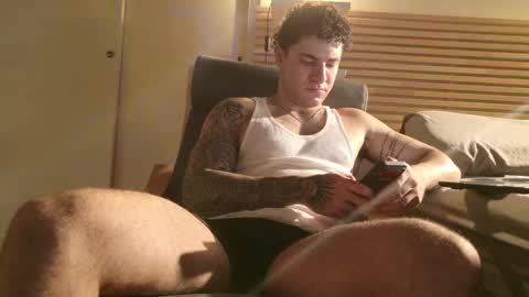 Snapshot of kevinwolf777 chatting on 04/21/26, 11:51 Kevin online show from 04/21/26, 11:51