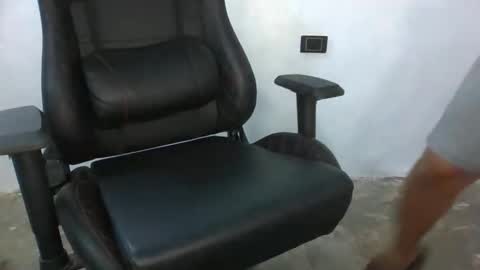 kevis410977 online show from 03/20/26, 04:34