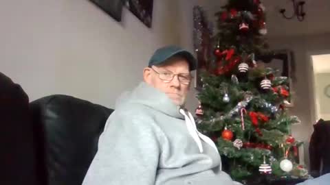 kevlooking4sez online show from 12/15/24, 02:37