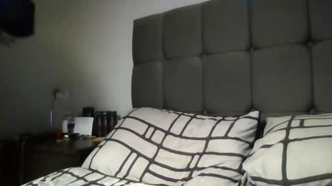 kevlooking4sez online show from 12/19/24, 01:07