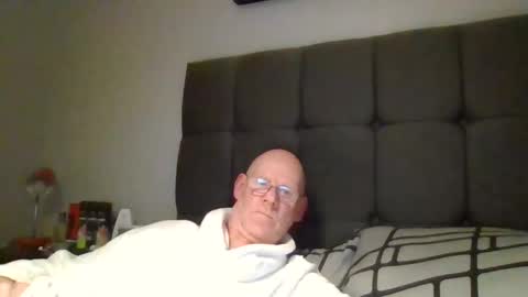 kevlooking4sez online show from 03/06/25, 01:16