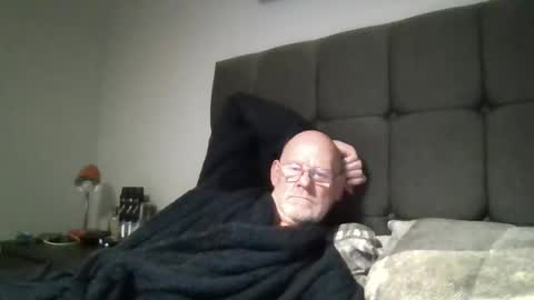 kevlooking4sez online show from 09/27/25, 11:43