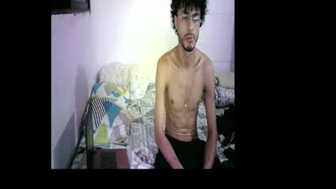 Snapshot of kevvluna05 chatting on 03/10/25, 03:34 kevvluna05 online show from 03/10/25, 03:34