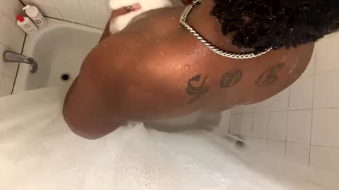 Snapshot of keybump323 chatting on 01/04/25, 04:44 Keybump online show from 01/04/25, 04:44