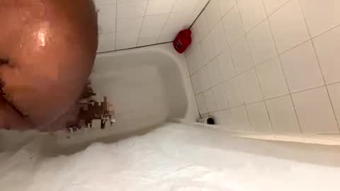 Snapshot of keybump323 chatting on 01/06/25, 10:05 Keybump online show from 01/06/25, 10:05