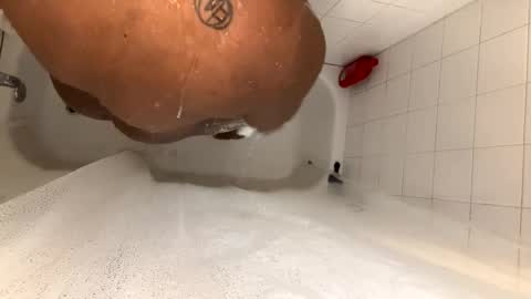 Snapshot of keybump323 chatting on 02/01/25, 12:07 Keybump online show from 02/01/25, 12:07