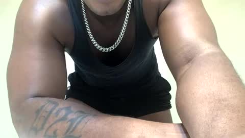 Snapshot of keybump323 chatting on 09/13/25, 02:28 Keybump online show from 09/13/25, 02:28