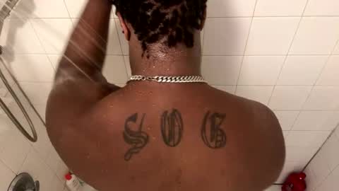 Snapshot of keybump323 chatting on 09/21/25, 06:31 Keybump online show from 09/21/25, 06:31