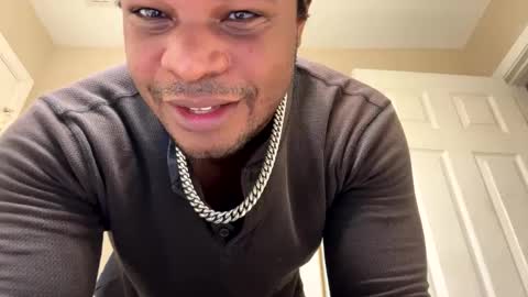 Snapshot of keybump323 chatting on 09/25/25, 03:16 Keybump online show from 09/25/25, 03:16