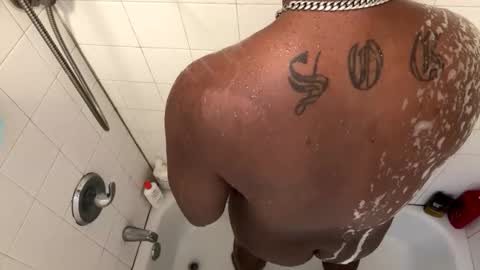 Snapshot of keybump323 chatting on 10/03/25, 02:52 Keybump online show from 10/03/25, 02:52