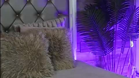 keylaconner online show from 09/11/25, 08:25