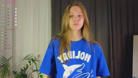 Snapshot of keylalong chatting on 03/02/25, 12:01 Hi Im Mary Glad to see you in my room PVT is open online show from 03/02/25, 12:01