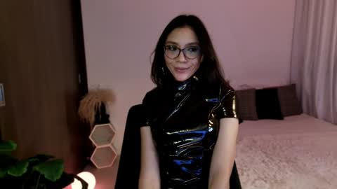 Keyla online show from 12/28/24, 12:15