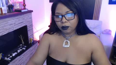 Snapshot of keylathomson chatting on 06/06/26, 10:31 Keyla online show from 06/06/26, 10:31