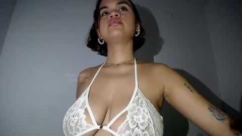 Snapshot of keyli_sweet chatting on 06/25/26, 01:04 Keyla online show from 06/25/26, 01:04