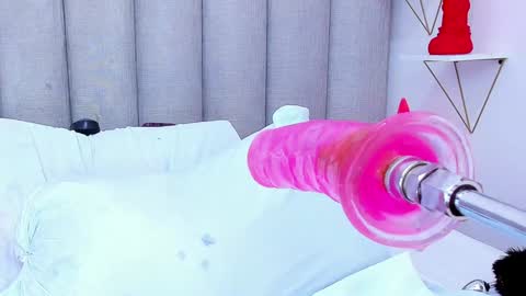 Snapshot of keyllaa_ chatting on 12/10/24, 11:40 Keylla online show from 12/10/24, 11:40