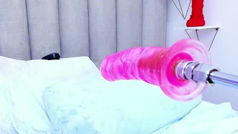 Keylla online show from 12/27/24, 11:53