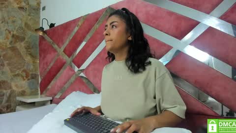 keylli_vega online show from 05/15/26, 12:23