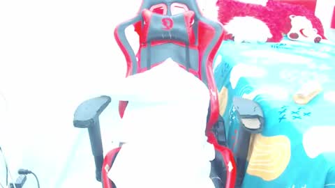 Snapshot of keyra_dainty chatting on 01/11/25, 10:29 Sandy Saenz online show from 01/11/25, 10:29