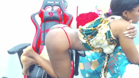 Snapshot of keyra_dainty chatting on 01/26/25, 01:36 Sandy Saenz online show from 01/26/25, 01:36