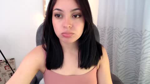 Snapshot of khal_girl chatting on 02/02/25, 02:06 Liss online show from 02/02/25, 02:06