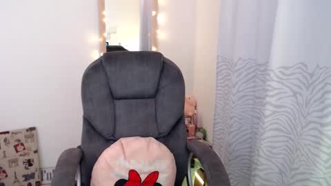 Snapshot of khal_girl chatting on 02/06/25, 01:32 Liss online show from 02/06/25, 01:32