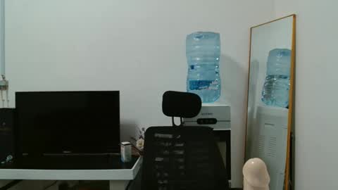 Khaleesi online show from 11/27/25, 06:15