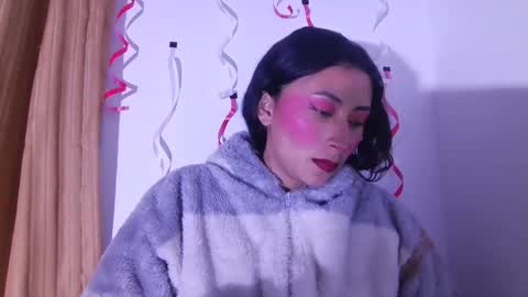 khaleesi_j online show from 02/13/25, 11:15