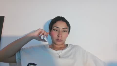 khaleesi_j online show from 03/12/25, 12:15